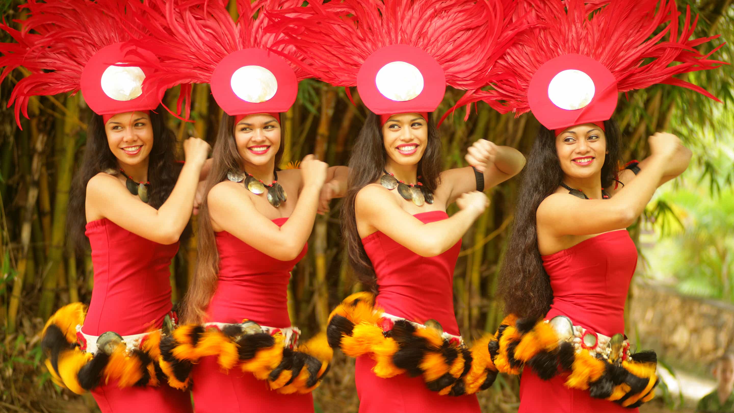 Tahiti Women Dancing